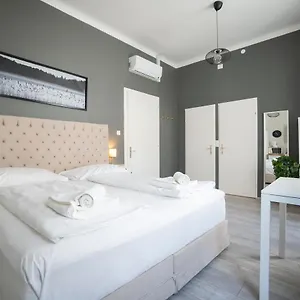 Bright ,cozy , Central&cute In Vienna