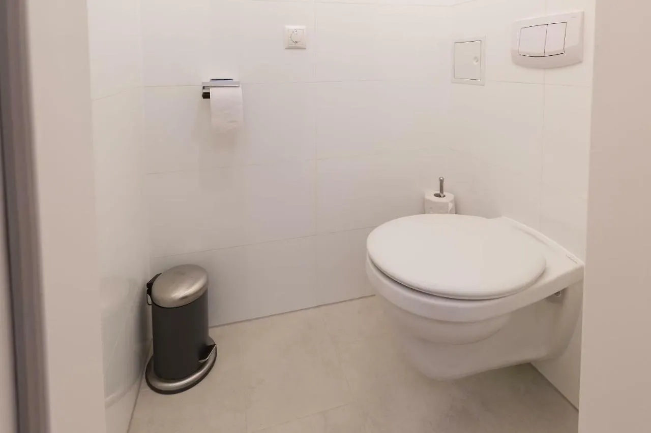 Stunning Apartment Vienna Central Station 0*,